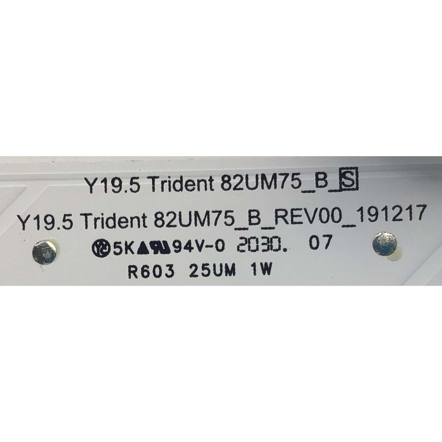 KIT DE LED'S PARA TV LG ((INCOMPLETO SOLO 11 PIEZAS)) / NUMERO DE PARTE EAV64998801 / EAV64998901 / Y19.5 Trident 82UM75_A_S / Y19.5 Trident 82UM75_B_S / PANEL'S HC820DQF / MODELO 82UN857570PUC / NOTA IMPORTANTE:KIT CONSTA DE 12 PIEZAS EN TOTAL - Imagen 4